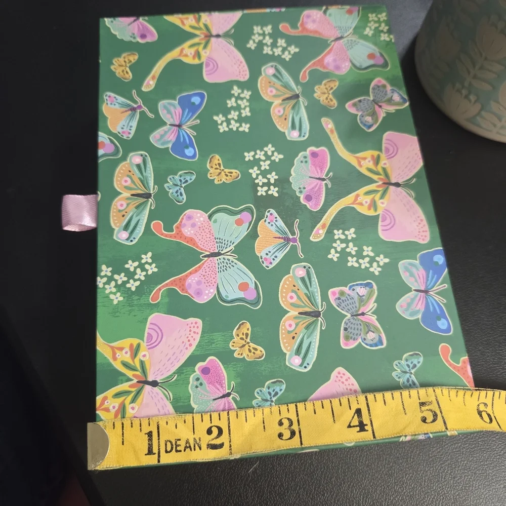 Not So Mystery Jewelry Lot|Green Storage Box-Pearls, Turquoise and Silver Pieces - Picture 7 of 8